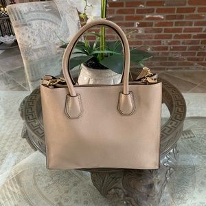 MICHAEL KORS MERCER SAFFIANO LEATHER TOTE WALLET NOT INCLUDED